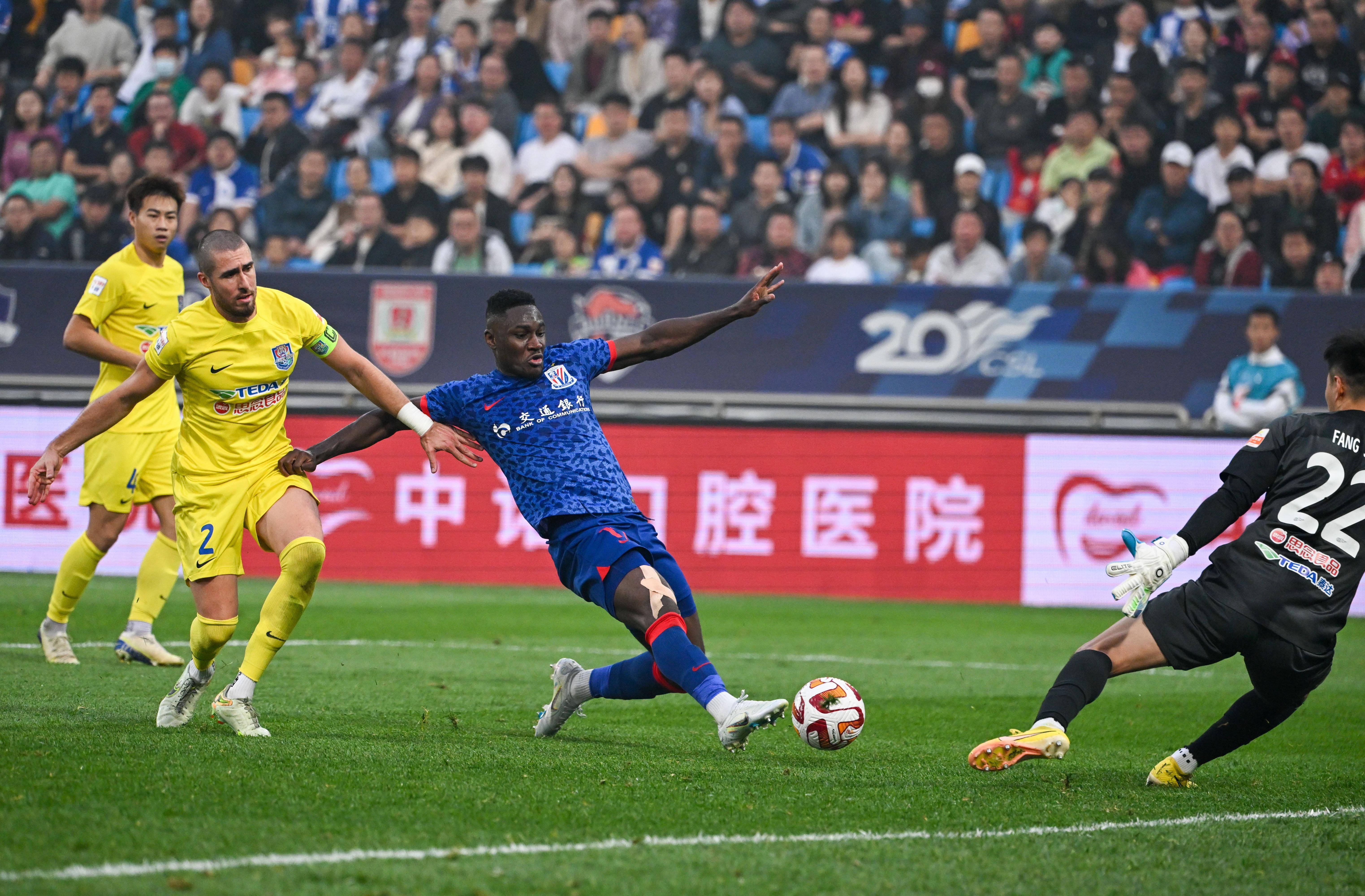 九游体育-从清晨上海申花扳平良机到洛杉矶湖人调整名单备战亚冠，里尔复出首秀