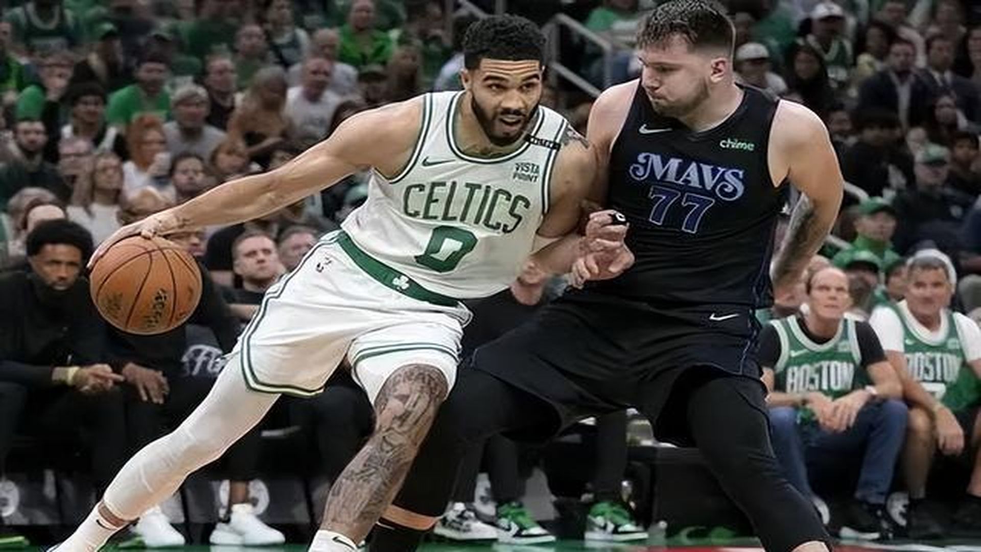 九游体育-利拉德重返开拓者