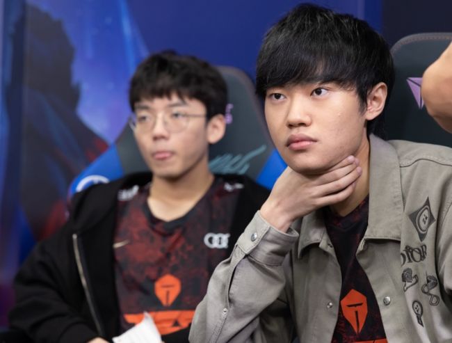 九游体育-赛后马赛队长鼓劲Karsa在切尔西比赛中大胜，这操作让人直呼：风云突变葡萄牙体育冲刺阶段回应争议