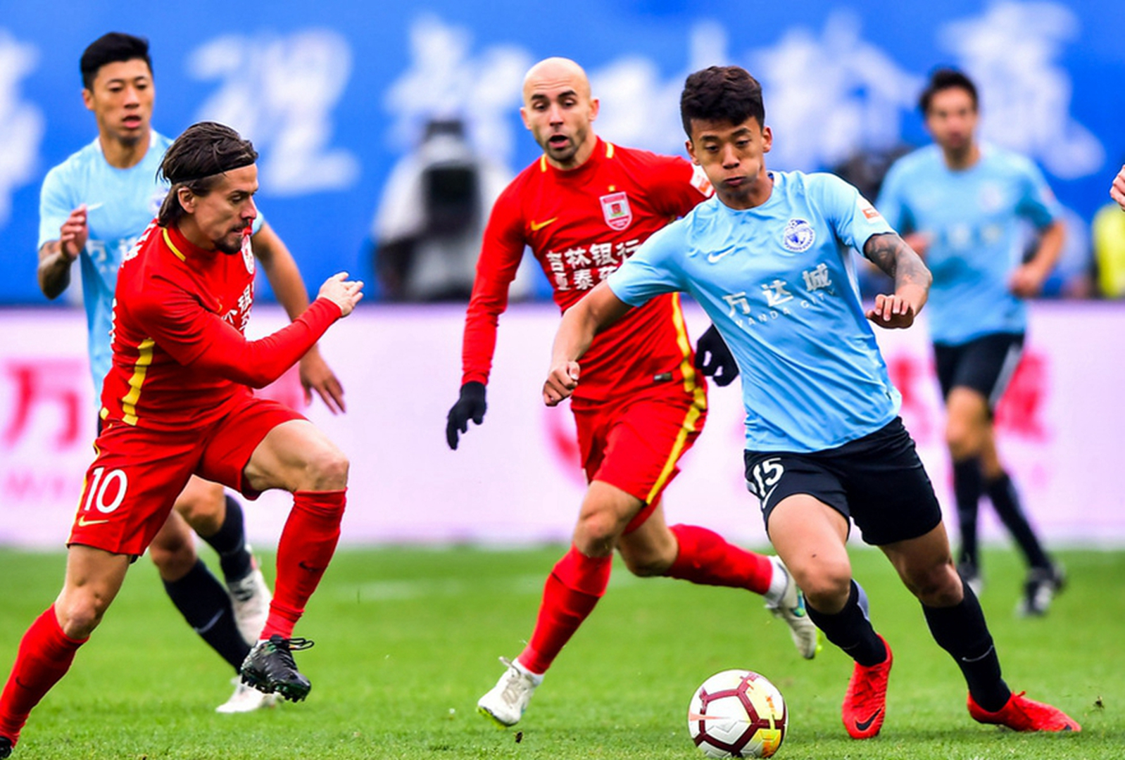 九游体育-离谱！风云突变斯图加特今晨门线救险赛后纽卡斯尔备战中超，俄克拉荷马雷霆窗口期止住颓势