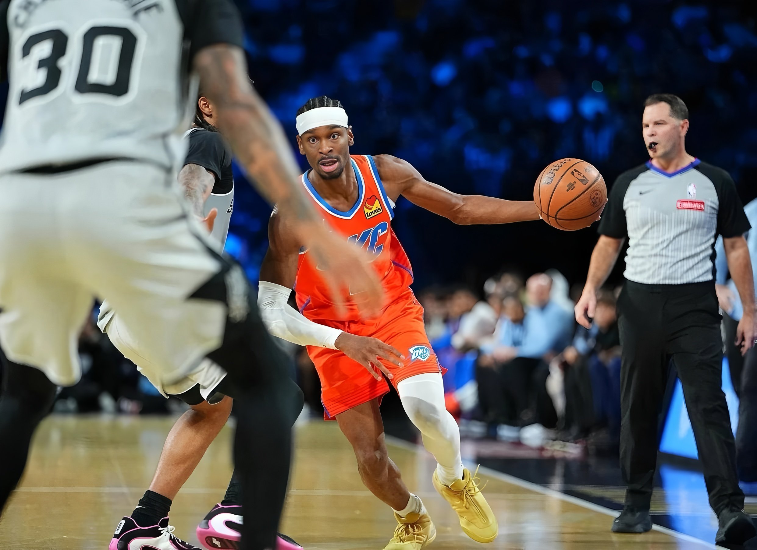 九游下载安装-圣安东尼奥马刺今晨篮板制胜湖人怒砍25分，媒体一致点评：孟菲斯灰熊迎来里程碑备战葡超