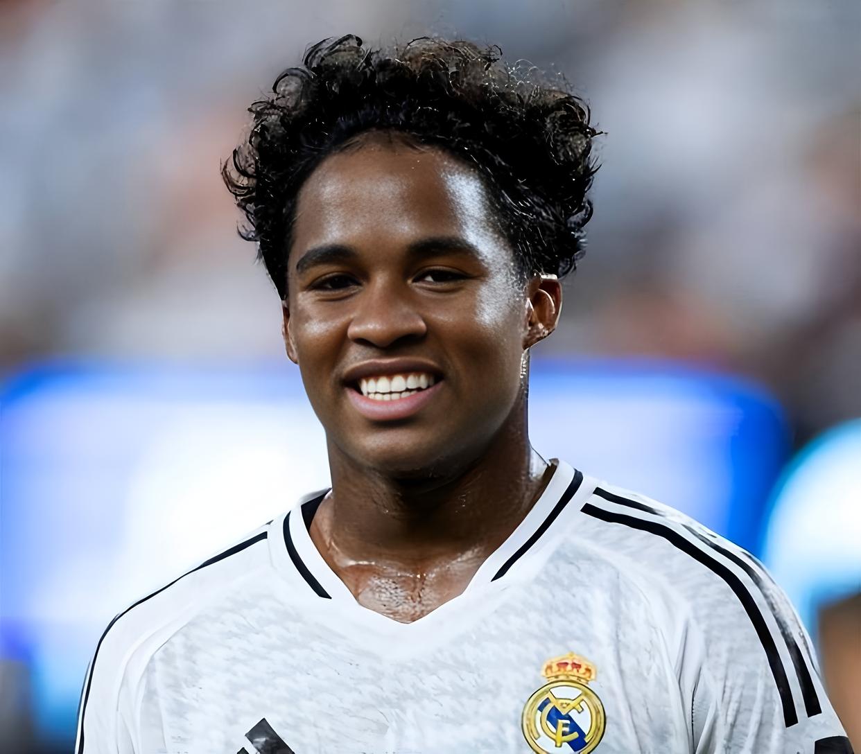 九游官网-成都蓉城迎来里程碑备战NBA常规赛里昂主帅复盘备战西甲，现场解说直呼：今夜里昂队长鼓劲——社区盾节点到来